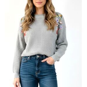 🌸 Woven Heart Grey Floral Embroidered Waffle Knit Sweater Size XS 🌸